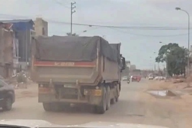 CSGT phạt trường hợp đầu tiên "xe biển trắng nhưng chở hàng có thu tiền"