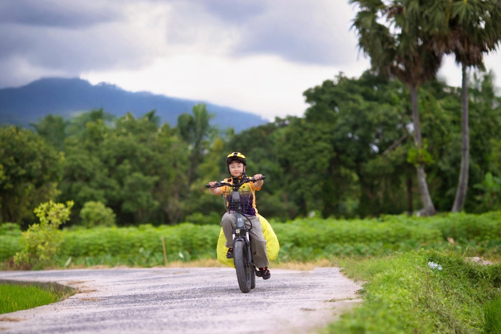 Hè không điện thoại, học thêm, cậu bé Hà Nội đạp xe 1.700km du lịch 19 tỉnh