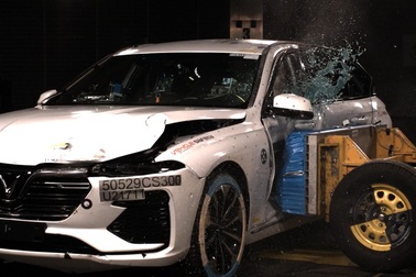 Hé lộ màn “tra tấn” xe VinFast Lux A2.0 và Lux SA2.0 tại Châu Âu