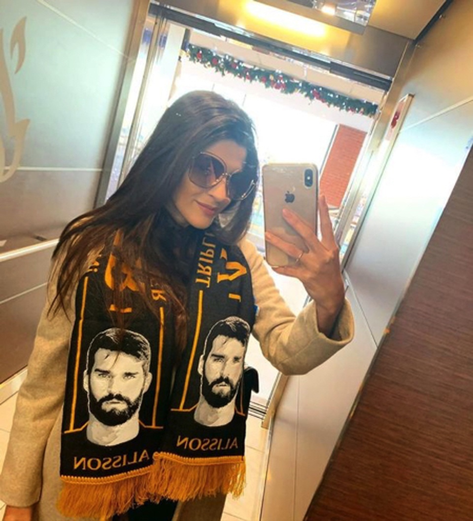 Bà xã xinh đẹp vui mừng khôn xiết trước thành tích của Alisson Becker - 3 Bà xã xinh đẹp vui mừng khôn xiết trước thành tích của Alisson Becker - 3