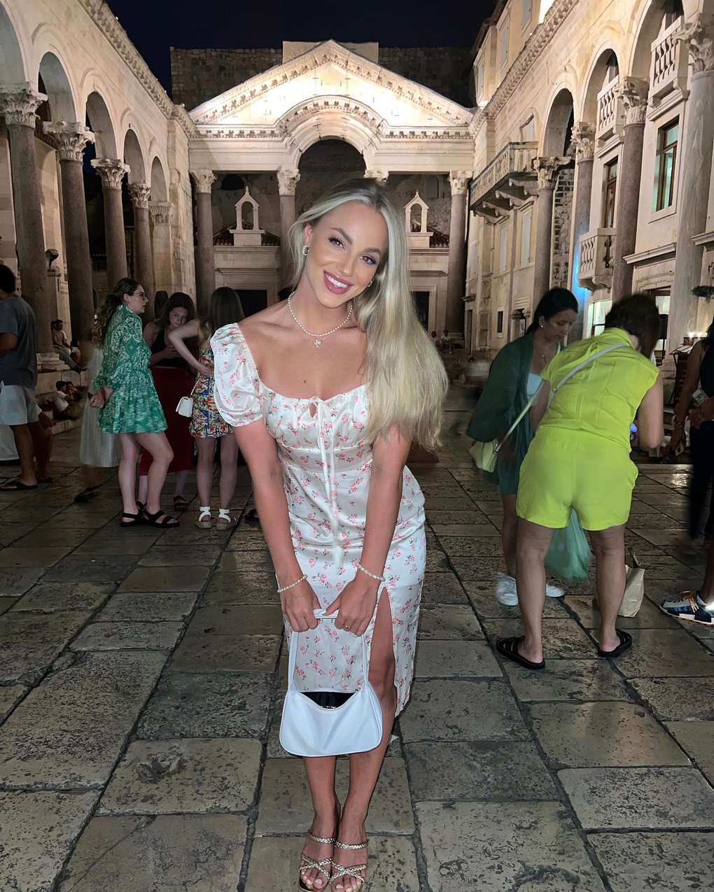 Cầu thủ nữ đẹp nhất thế giới mê mẩn C.Ronaldo - 10 Cầu thủ nữ đẹp nhất thế giới mê mẩn C.Ronaldo - 10