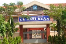 Cảnh cáo học sinh đánh hội đồng bạn vì tranh nhau tô giá sống