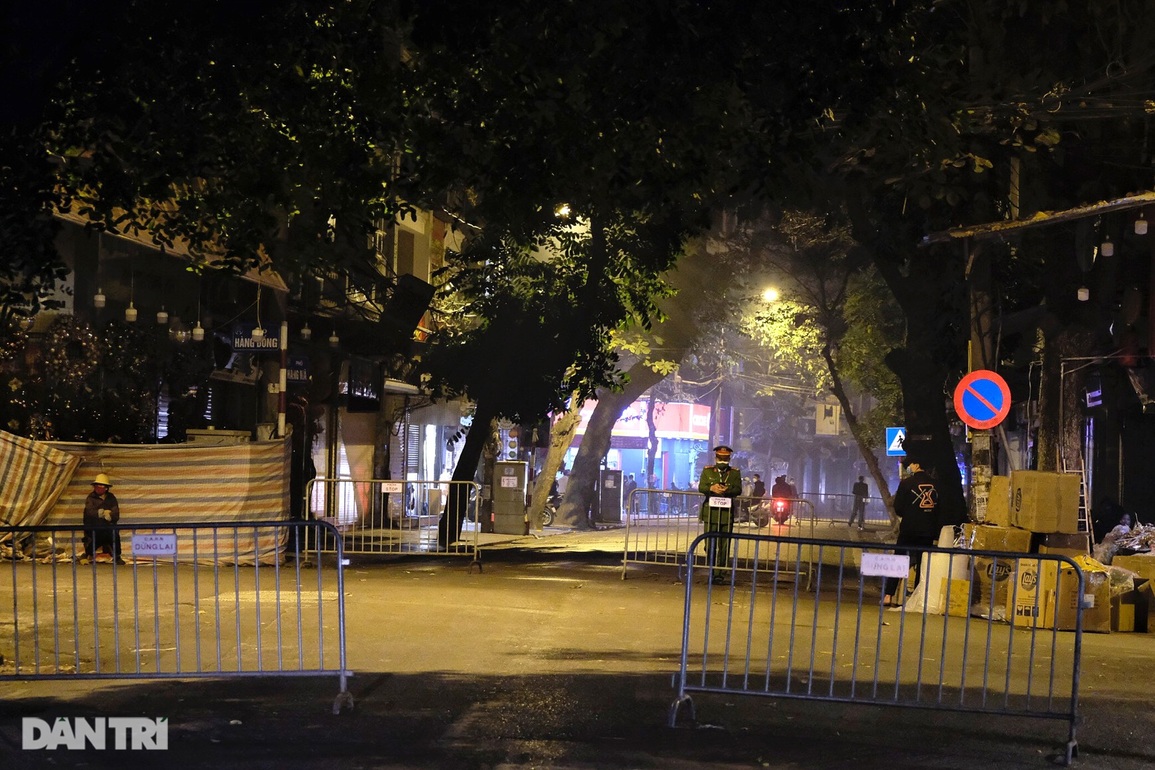 Hà Nội không tổ chức bắn pháo hoa, đếm ngược chào năm mới 2022 - 2 Hà Nội không tổ chức bắn pháo hoa, đếm ngược chào năm mới 2022 - 2