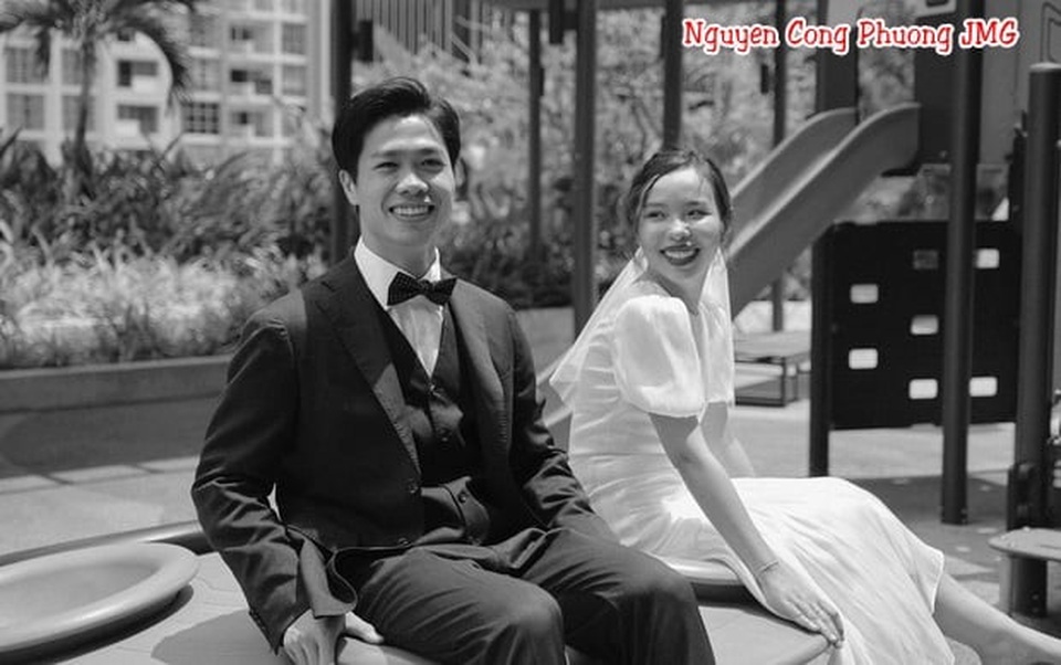 Lộ ảnh cưới lãng mạn của vợ chồng Công Phượng - 2 Lộ ảnh cưới lãng mạn của vợ chồng Công Phượng - 2