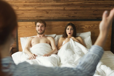 Cách xin lỗi vợ của một người chồng ngoại tình