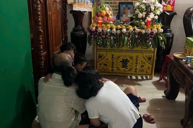 Học sinh bị xe gom rác tông tử vong: Lời hứa thăm con không thành hiện thực