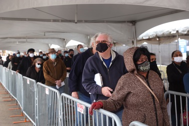 WHO chỉ ra "lá chắn" giúp thế giới thoát đại dịch Covid-19