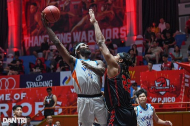 Hanoi Buffaloes lần thứ 2 liên tiếp đánh bại Thang Long Warriors ở VBA 2023