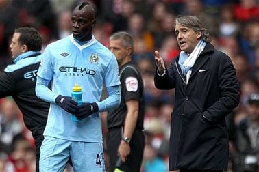 Chuyện Balotelli với Man City: Trẻ hư thì không có quà