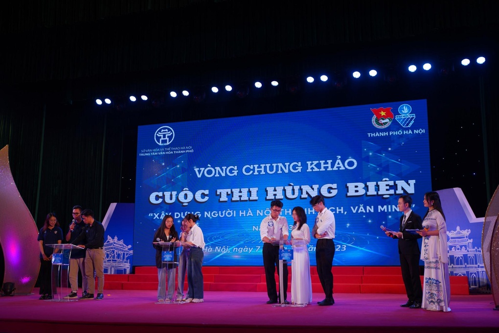 Bún mắng, cháo chửi có trong cuộc thi hùng biện về người Hà Nội văn minh - 1 Bún mắng, cháo chửi có trong cuộc thi hùng biện về người Hà Nội văn minh - 1