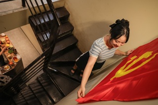 "Cà phê yêu nước" rực đỏ khắp Hà Nội, bán cả trăm cốc/ngày - 3