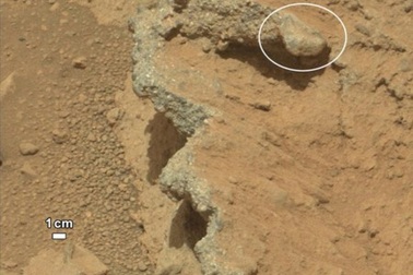 Phát hiện nhiều dấu vết của nước trên sao Hỏa