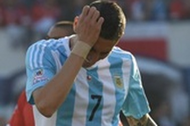 MU méo mặt vì chấn thương của Di Maria