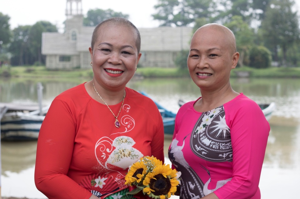 Hành trình đi tìm nguồn sống của những “nữ chiến binh” mắc căn bệnh ung thư - 6 Hành trình đi tìm nguồn sống của những “nữ chiến binh” mắc căn bệnh ung thư - 6