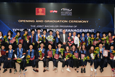 Cộng hòa Áo trao bằng cử nhân chuyên ngành “hot” tới sinh viên ĐH Hà Nội