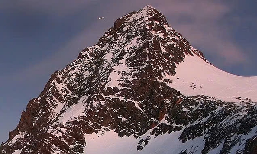 Cô gái tử vong bi thảm vì bị bạn trai bỏ rơi trên đỉnh núi cao nhất nước Áo - 2