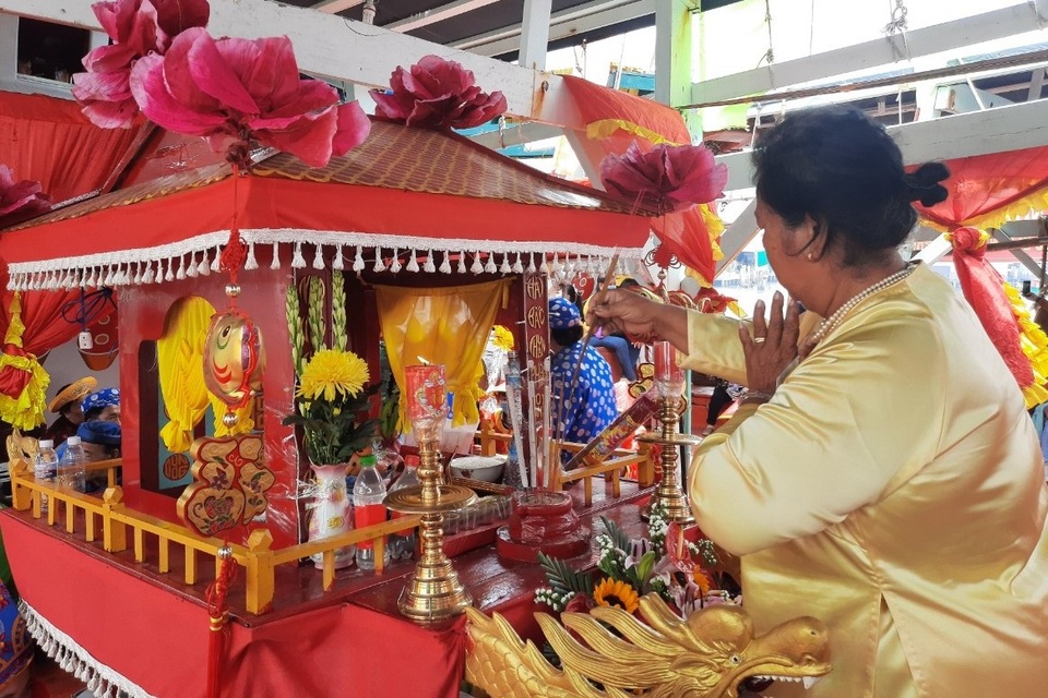 Lễ hội Nghinh Ông cầu mong sóng yên biển lặng, bội thu cá, tôm - 7 Lễ hội Nghinh Ông cầu mong sóng yên biển lặng, bội thu cá, tôm - 7