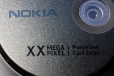 Lộ ảnh rõ nét và video cận cảnh camera có màn trập của Lumia EOS