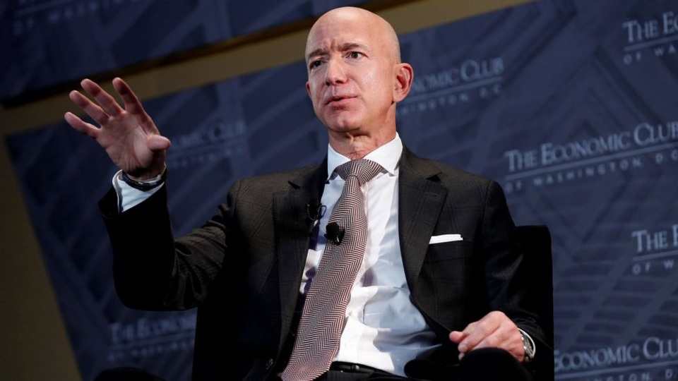 Vì sao tỷ phú Bezos thôi chức giám đốc điều hành của Amazon? - 1 Vì sao tỷ phú Bezos thôi chức giám đốc điều hành của Amazon? - 1