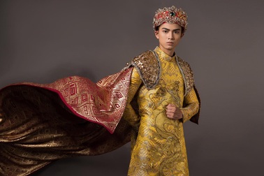 Tạ Công Phát mang trang phục đẹp mắt đi thi Man Of The World