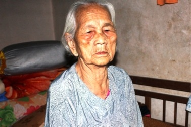 Cụ bà 104 tuổi một mình “quật ngã” tên cướp
