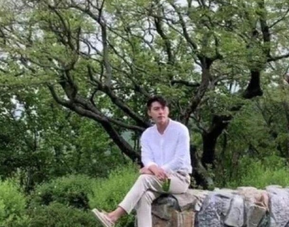 Cộng đồng mạng làm thám tử, tìm bằng chứng Song Hye Kyo tái hợp Hyun Bin - 3 Cộng đồng mạng làm thám tử, tìm bằng chứng Song Hye Kyo tái hợp Hyun Bin - 3
