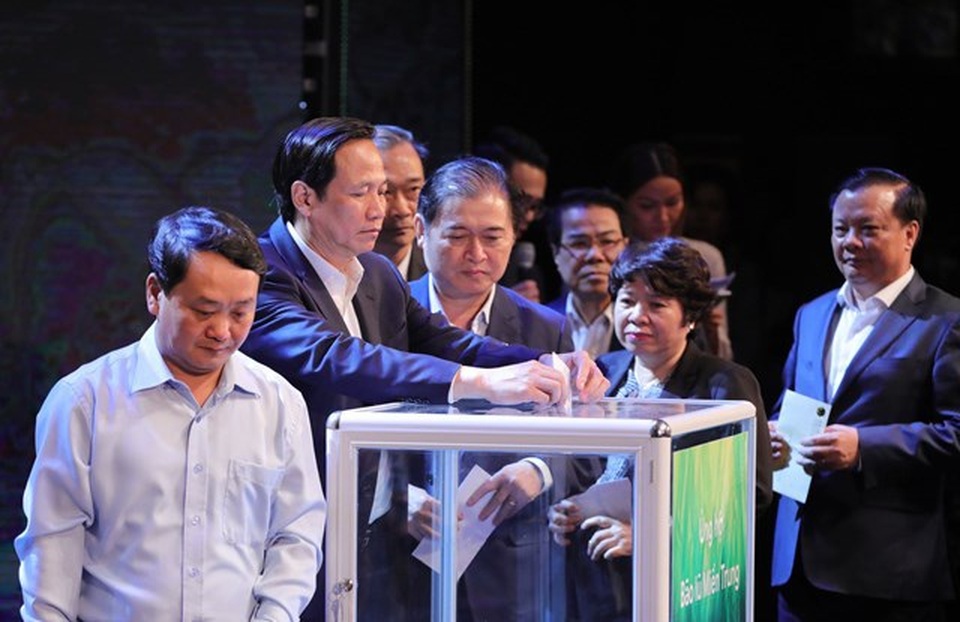 Thủ tướng: “Chung tay vì người nghèo là mệnh lệnh của trái tim” - 4 Thủ tướng: “Chung tay vì người nghèo là mệnh lệnh của trái tim” - 4