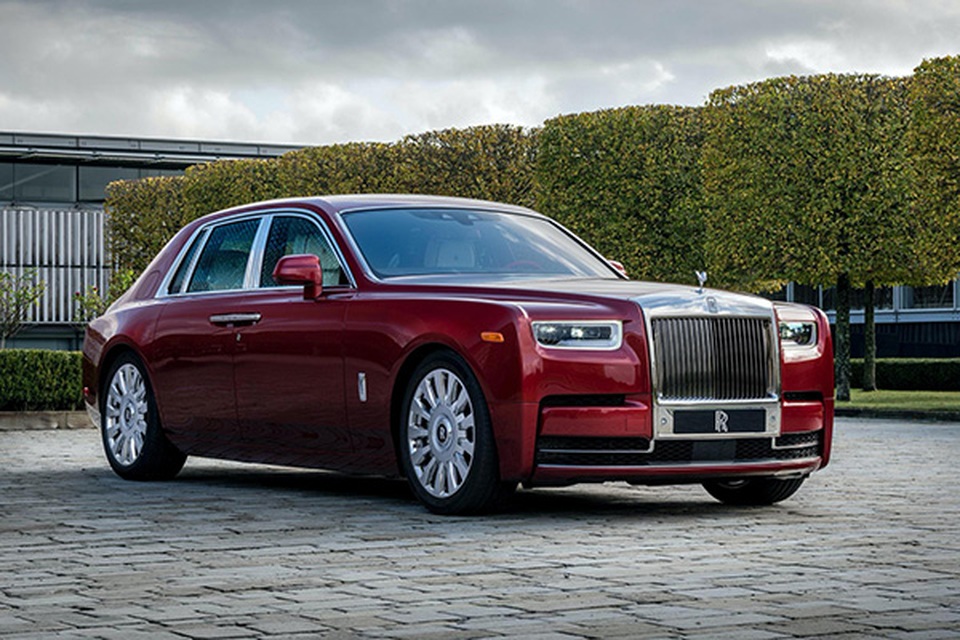 Đấu giá chiếc Rolls-Royce phiên bản Bespoke Red Phantom đặc biệt - 1 Đấu giá chiếc Rolls-Royce phiên bản Bespoke Red Phantom đặc biệt - 1