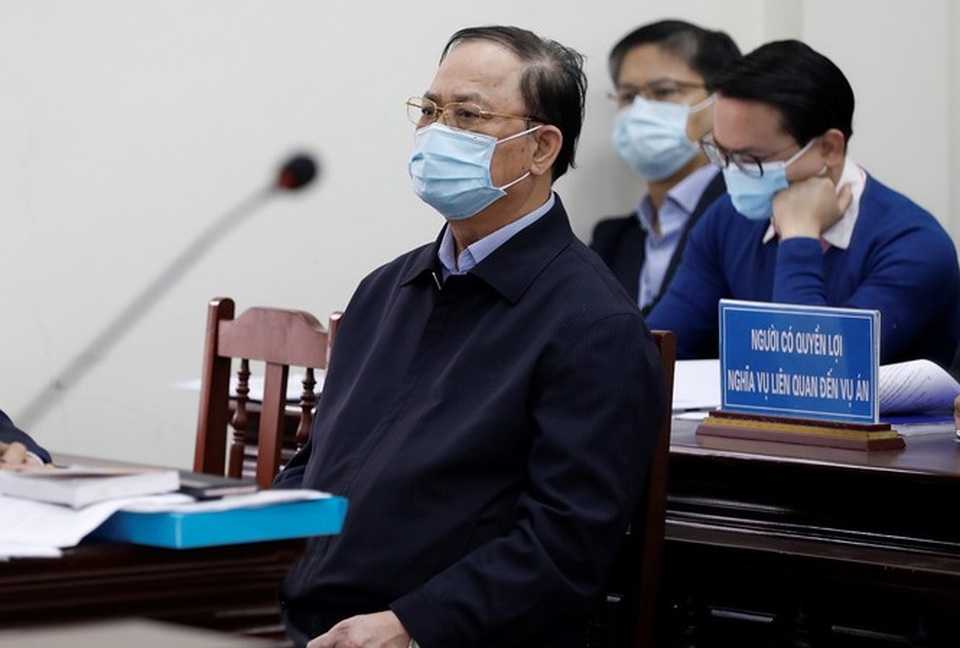 Bị cáo Đinh Ngọc Hệ phủ nhận tên gọi Út trọc - 2 Bị cáo Đinh Ngọc Hệ phủ nhận tên gọi Út trọc - 2