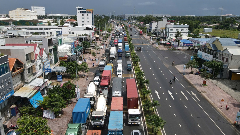 Sửa cao tốc TPHCM - Long Thành, nhiều tuyến đường ùn tắc kéo dài ở Đồng Nai - 2 Sửa cao tốc TPHCM - Long Thành, nhiều tuyến đường ùn tắc kéo dài ở Đồng Nai - 2