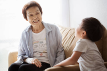 Sao lại so mẹ chồng với người giúp việc trong nhà!