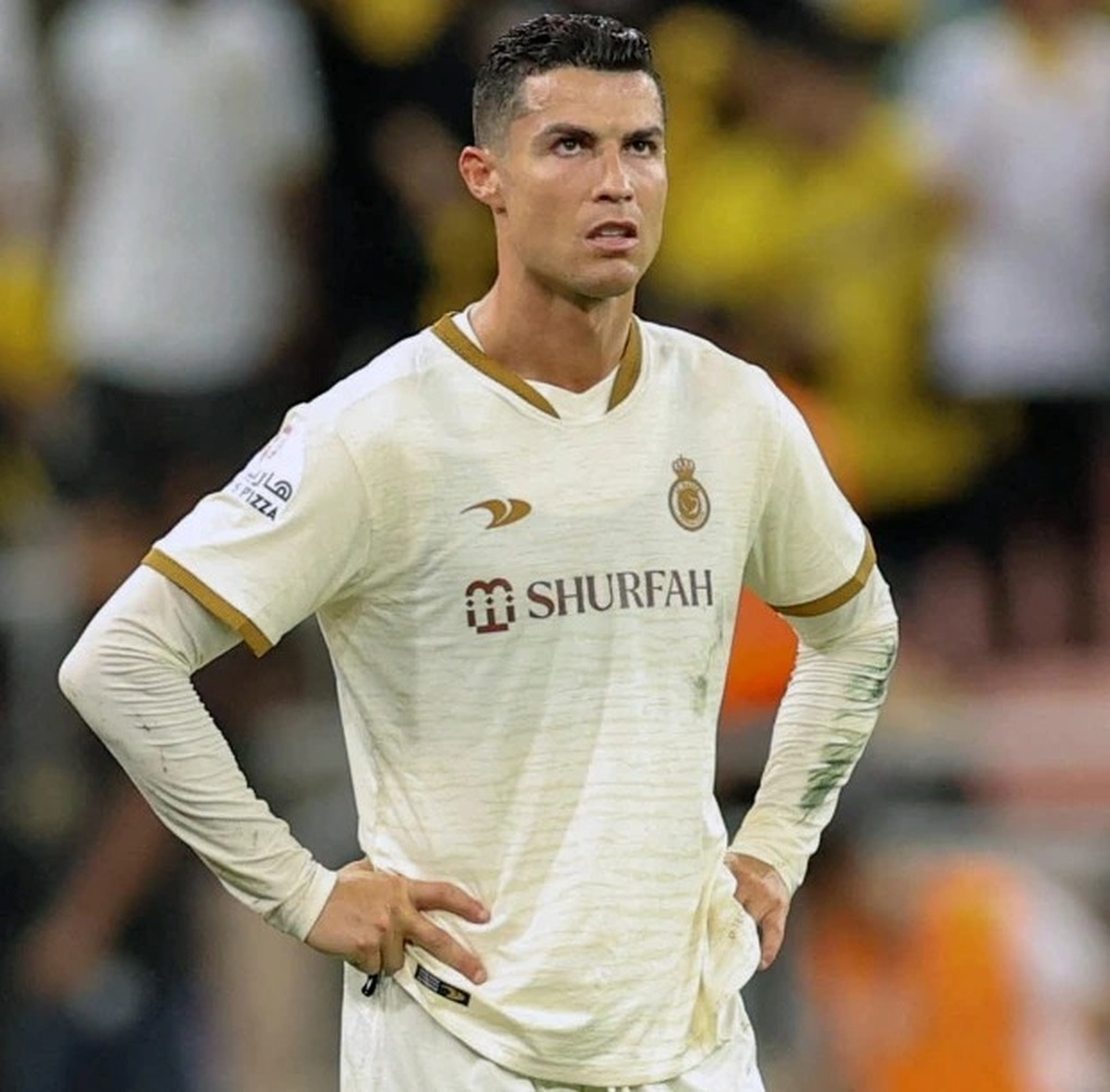 Ronaldo nổi cơn thịnh nộ trong ngày Al Nassr mất ngôi đầu - 1 Ronaldo nổi cơn thịnh nộ trong ngày Al Nassr mất ngôi đầu - 1