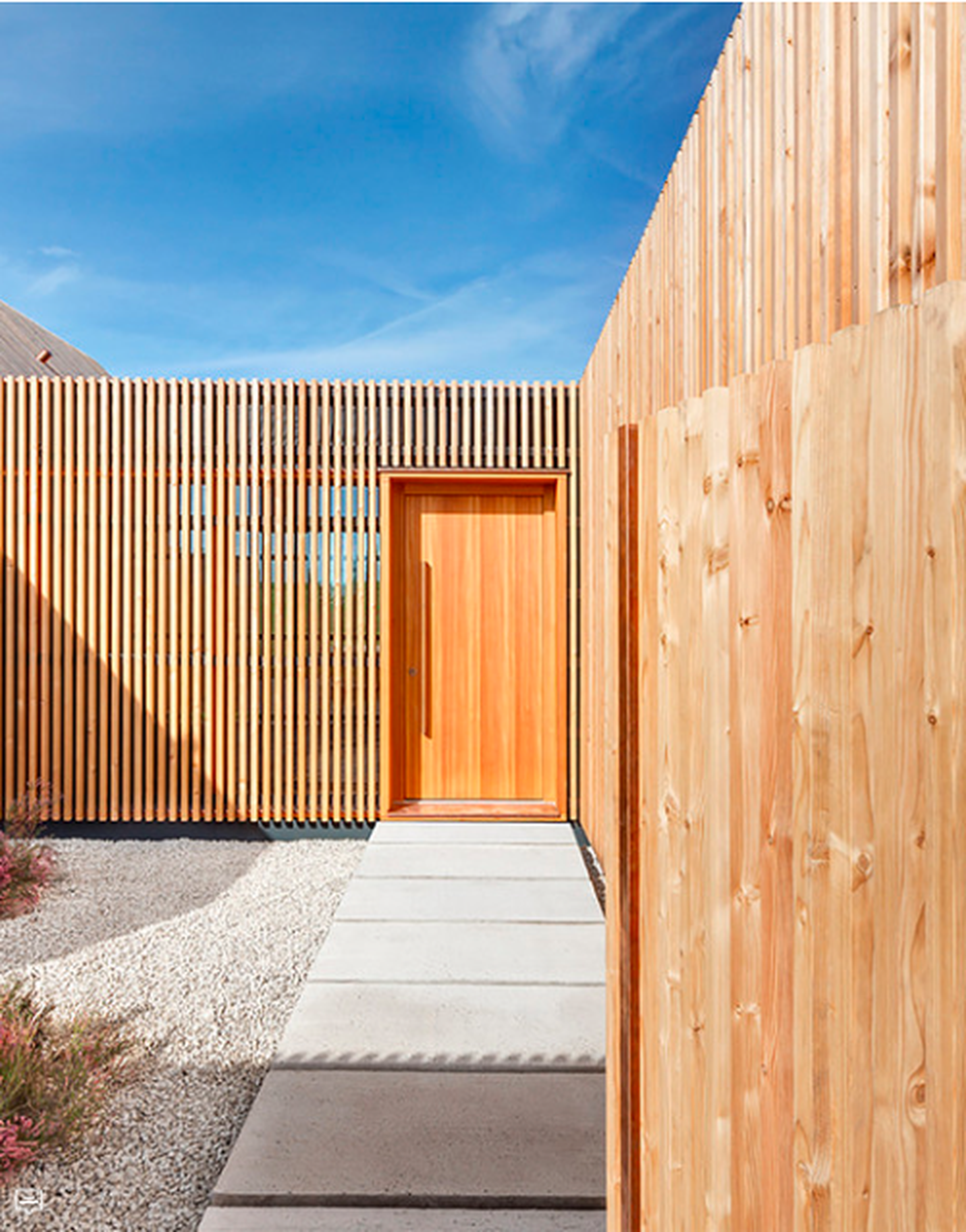 Chọn cửa ra vào sao cho phù hợp? - 2 Chọn cửa ra vào sao cho phù hợp? - 2