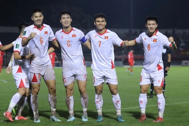 Đội tuyển Việt Nam thắng sít sao Nepal nhờ pha phản lưới nhà