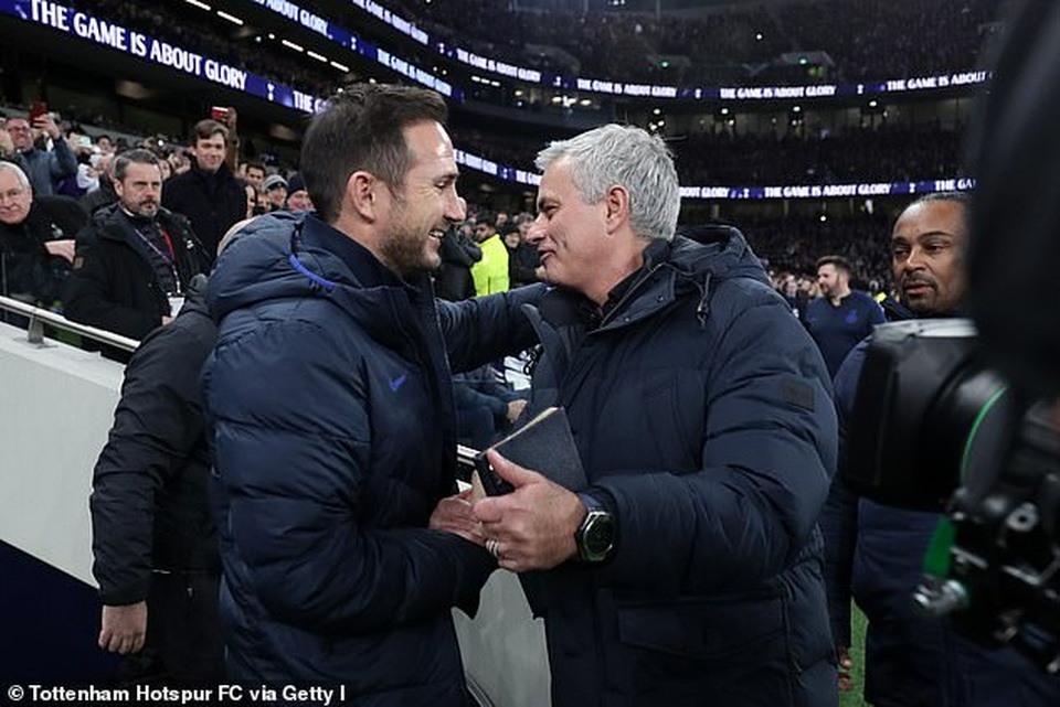 Mourinho, Solskjaer, Guardiola bày tỏ sự cảm thông với Lampard - 2 Mourinho, Solskjaer, Guardiola bày tỏ sự cảm thông với Lampard - 2