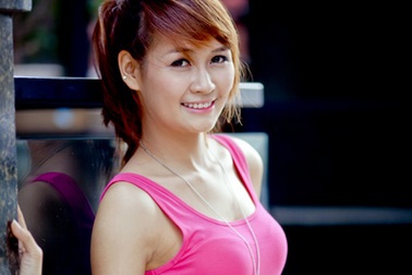 Miss Teen Ngọc Ninh và chuyện “kiệm vải” showbiz Việt