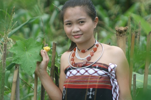 “Hoa của bản” đậu đại học dưới xuôi