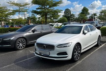 Bỏ tiền tỷ mua xe hơn nửa năm, khách đi Volvo tại Việt Nam mới có CarPlay