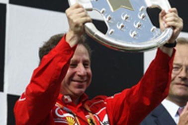 Ferrari thay “thuyền trưởng”