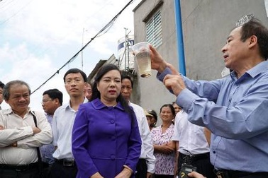 Bộ trưởng Y tế “vi hành” vào ổ dịch sốt xuất huyết