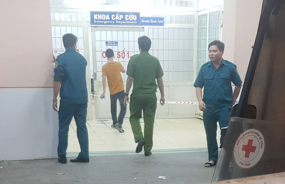 Người nổ súng tự sát ở bệnh viện bị lừa mua đất Alibaba mất hơn 3 tỷ - 2 Người nổ súng tự sát ở bệnh viện bị lừa mua đất Alibaba mất hơn 3 tỷ - 2
