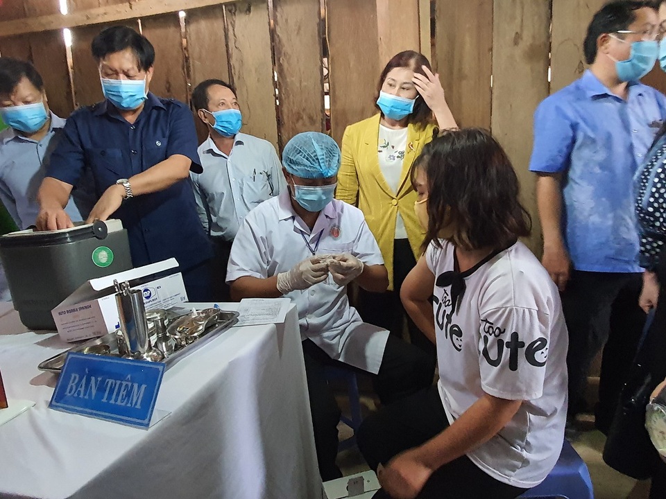 Sẽ tiêm miễn phí vắc xin bạch hầu cho trẻ dưới 7 tuổi - 1 Sẽ tiêm miễn phí vắc xin bạch hầu cho trẻ dưới 7 tuổi - 1