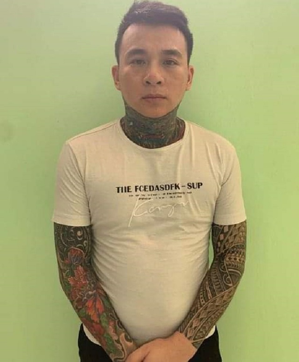 Bắt giữ đối tượng dùng giấy tờ giả để lừa đảo gần 1 tỷ đồng - 1 Bắt giữ đối tượng dùng giấy tờ giả để lừa đảo gần 1 tỷ đồng - 1