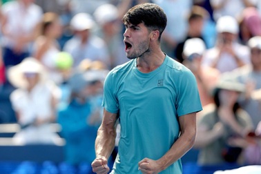 Alcaraz khởi đầu khó khăn tại Cincinnati Open