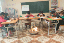 Học sinh Lào Cai căng mình chống chọi với giá rét 1 độ C