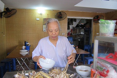 Những quán cháo đông khách nhất Hà Nội