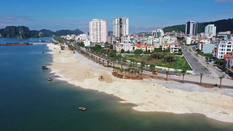 Những công trình làm nên diện mạo hiện đại của Quảng Ninh - 9 Những công trình làm nên diện mạo hiện đại của Quảng Ninh - 9