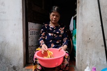 Bão giá "bóp nghẹt" bệnh nhân nghèo ở xóm chạy thận