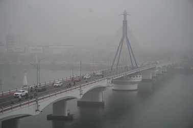 Sương mù bao phủ thành phố Đà Nẵng