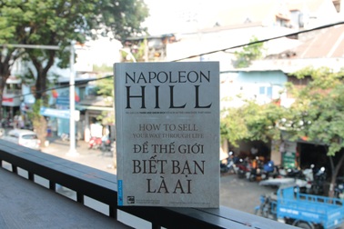 "Để thế giới biết bạn là ai" - Tất cả chúng ta đều là người bán hàng